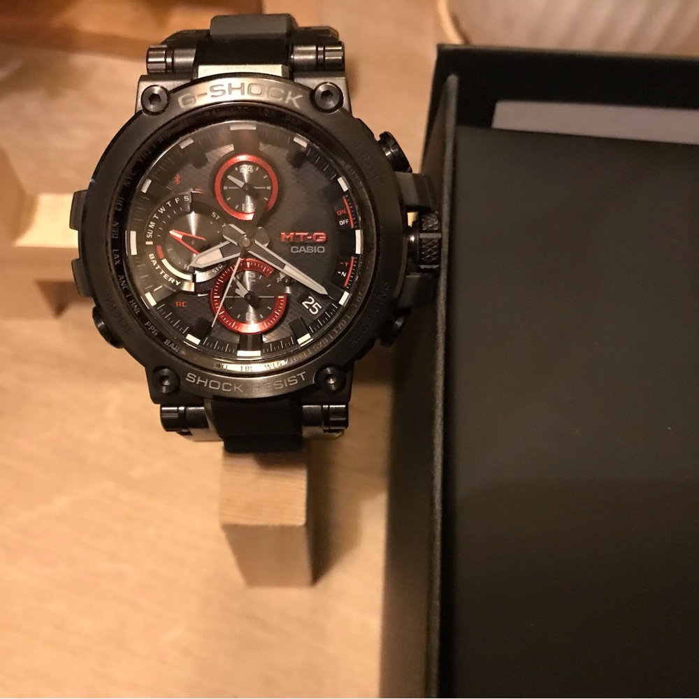 Casio G-Shock MT-G B1000b bluetooth 1AJF